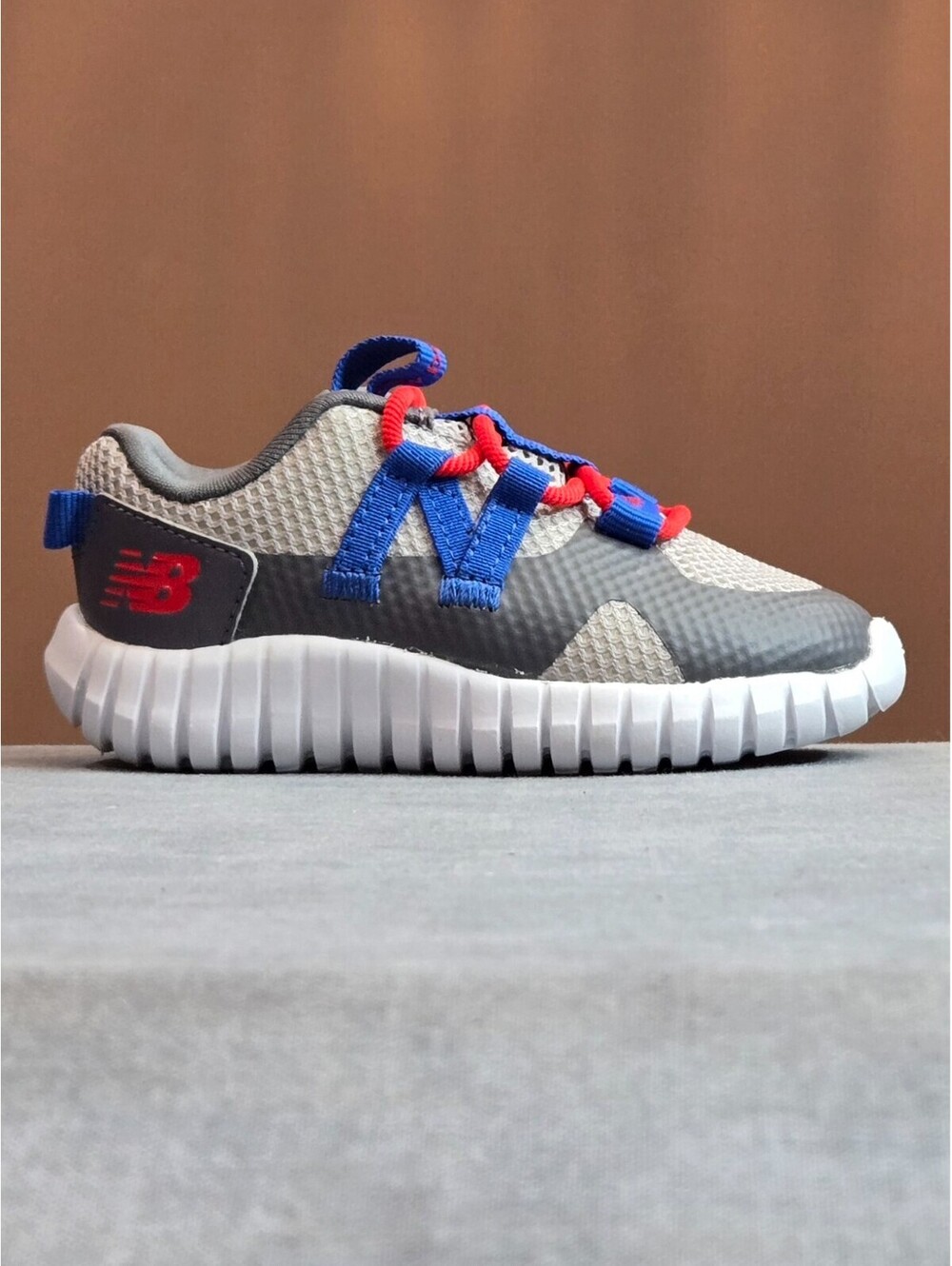 New Balance PLAYGRUV v2 Bungee - Grey / Red (ITPGRVAA) Toddler Size 6C WIDE